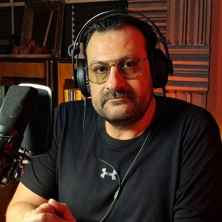 فرهاد اتقیایی