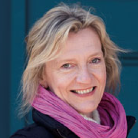 الیزابت استراوت